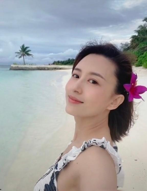 张蕾个人资料泳装,魅力四溢的夏日女神