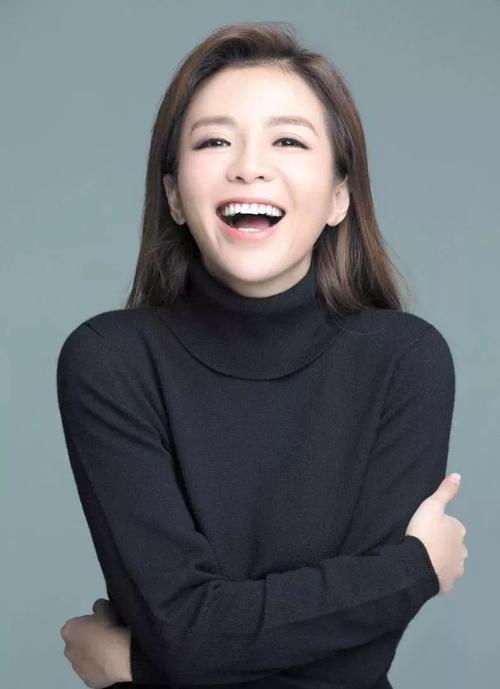 主持朱迅个人资料,才华横溢的主持界佼佼者